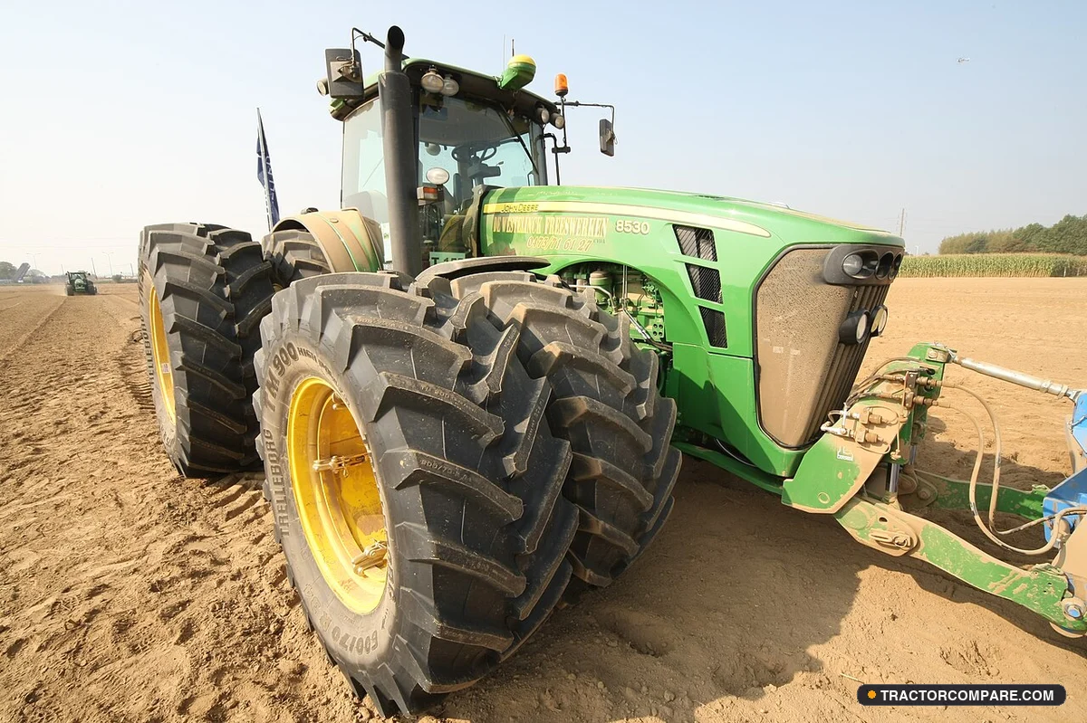 Deere 8530