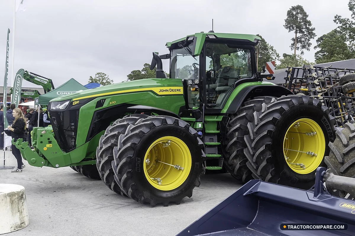 Deere 8R 370