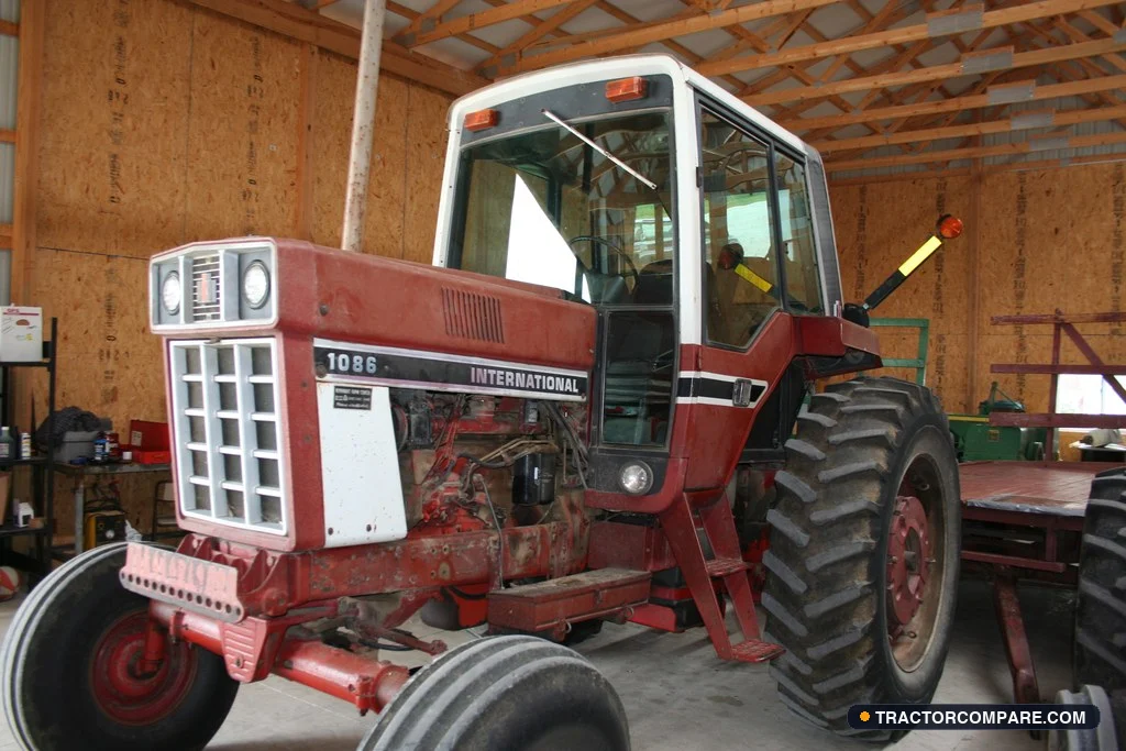 International Harvester 1086B