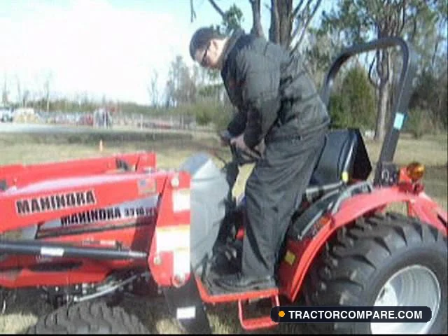 Mahindra 3316