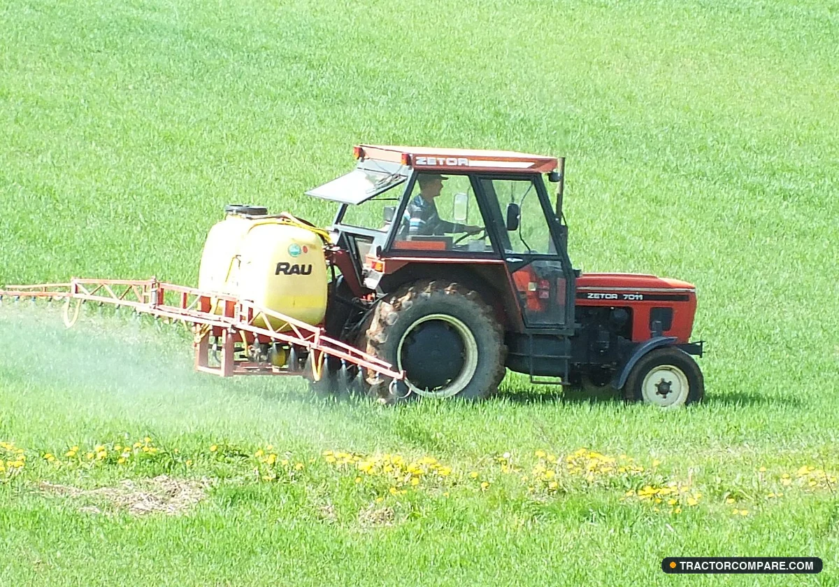 Zetor 7011